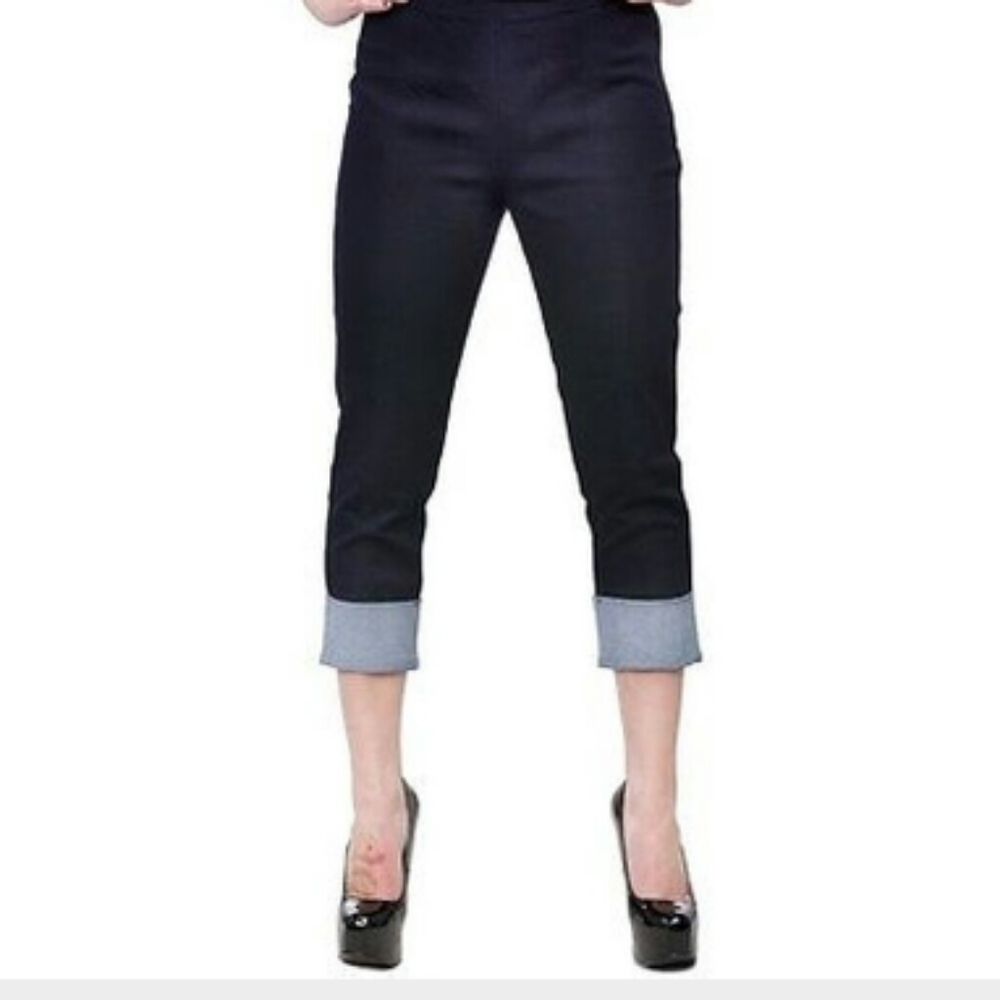 Hell bunny capris. Extra small